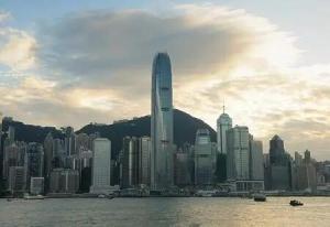 Minkä teollisuuden on rekisteröidyttävä Hongkongin yritysten ja merentakaisten yritysten kanssa?
